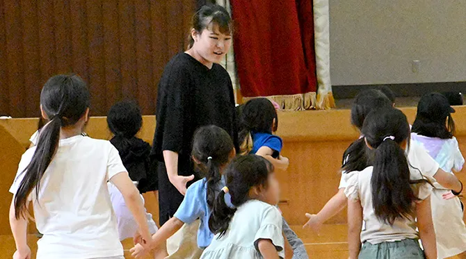 （株）One play.主催の子ども向けダンス合宿に、ダンスインストラクターのインターンシップで参加しました。