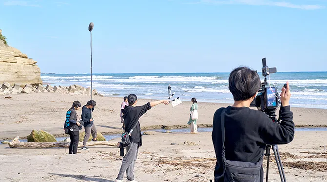 映画監督/映画カメラマン/照明技師/録音技師                            編集/シナリオライター など                            映画制作科                            2年制/職業実践専門課程