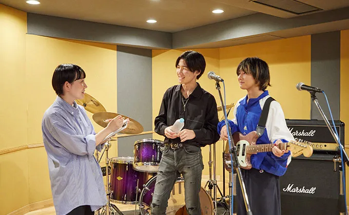 アーティストマネージャーになるには