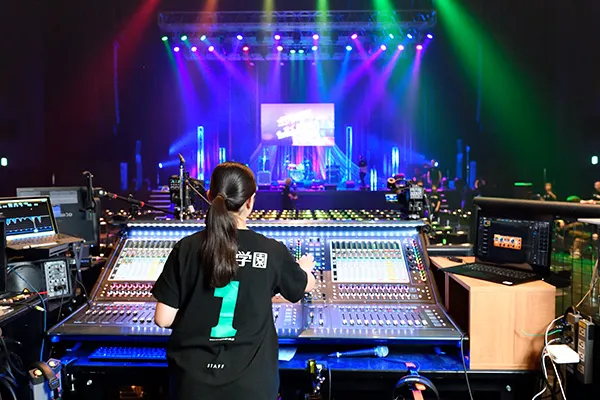 レコーディングエンジニア コンサートpaの専門学校 東放学園音響専門学校 音響技術科 レコーディングエンジニア コンサートpaの専門学校 東放学園音響専門学校 音響技術科