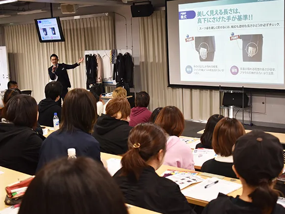 社会人としてのマナーや常識をレクチャー「進路ガイダンス」