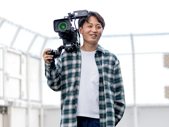 テレビカメラマン（アシスタント）
・平山航己さん