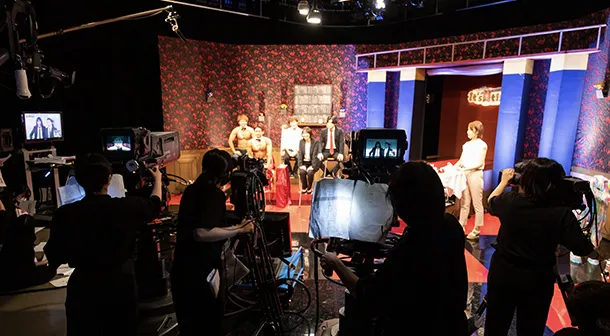 現場でプロから学ぶ 業界アルバイト&企業研修制度