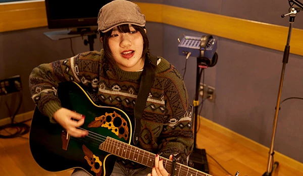 卒業制作に向けてギターを練習！