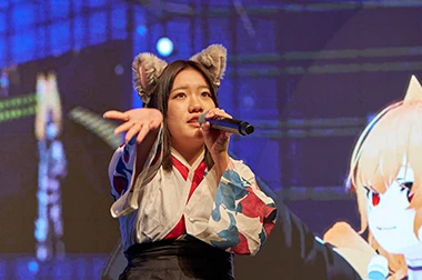 客席の一番後ろまで届くよう全力で歌いあげました