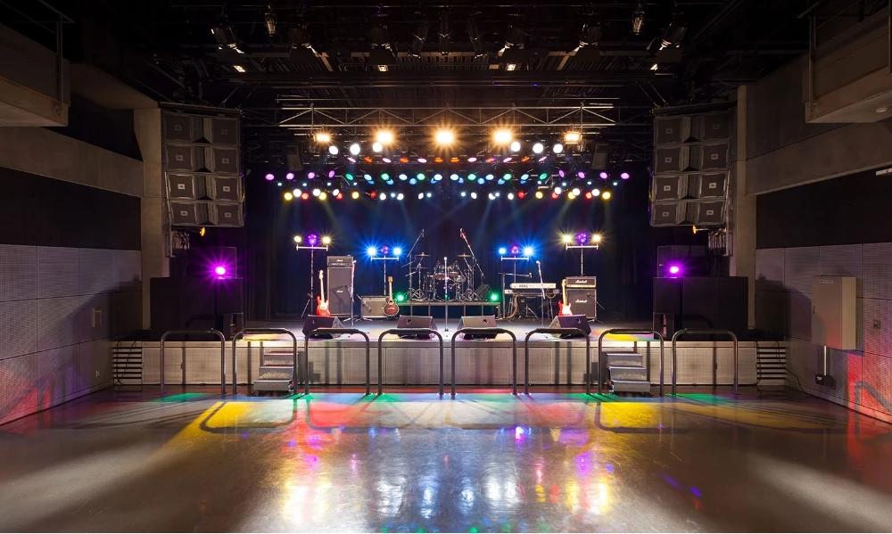 ライブホール・Studio Dee