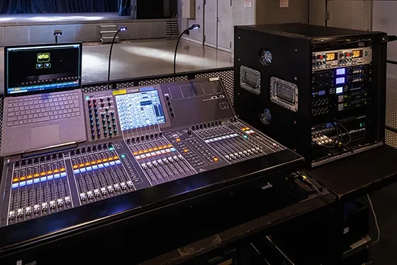 デジタルPAコンソール