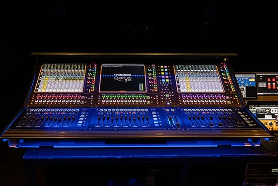 デジタルPAコンソール-1