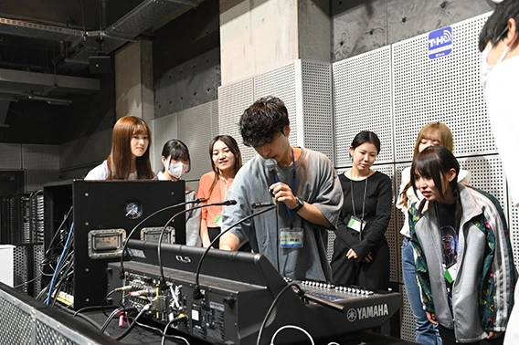 音楽業界に直結、実践的な学び