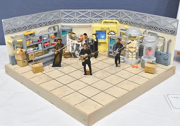 スピッツ『i‐O(修理のうた)』ミュージックビデオのセット模型