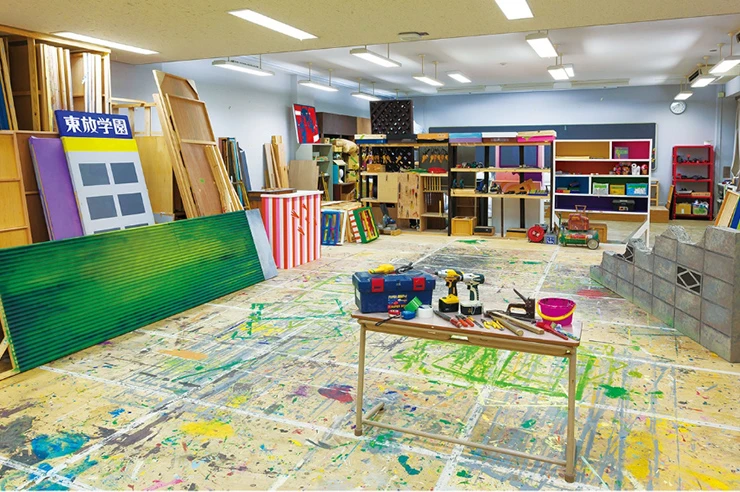 専用の美術実習室でデザインを形に！
