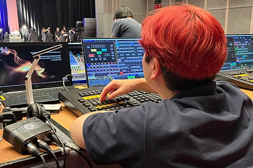 業界標準ソフトを習得