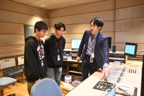 収録当日は、スタジオの見学会も実施。収録スタジオや機材を間近で見られるチャンス！