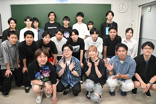 タレントと模擬ラジオ番組制作