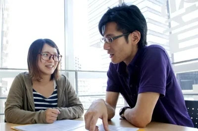 校舎に常駐！業界を知るアドバイザーがあなたの味方に。